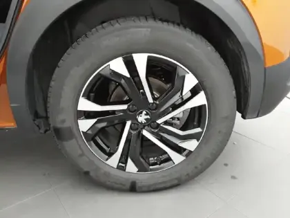 Photo 12 Peugeot 2008  Moteur électrique 136 ch