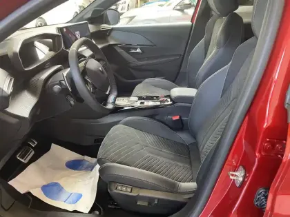 Photo 12 Peugeot 208  Hybrid 110 e-DCS6