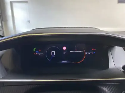 Photo 14 Peugeot 208  Hybrid 110 e-DCS6