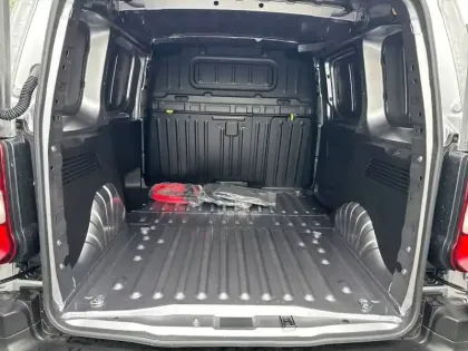 Photo 5 Peugeot Partner E- FOURGON M 800 KG 136 CH BATTERIE 54 KWH