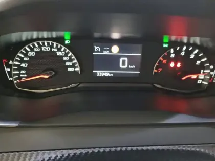 Photo 39 Peugeot 208  PureTech 100 S&S BVM6