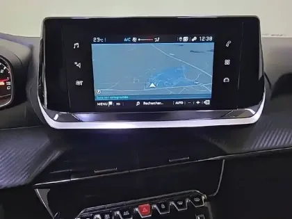 Photo 48 Peugeot 208  PureTech 100 S&S BVM6
