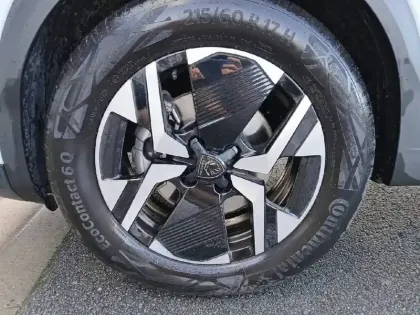 Photo 12 Peugeot 2008  Hybrid 145 e-DCS6