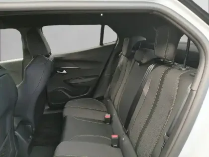 Photo 11 Peugeot 2008  Hybrid 145 e-DCS6