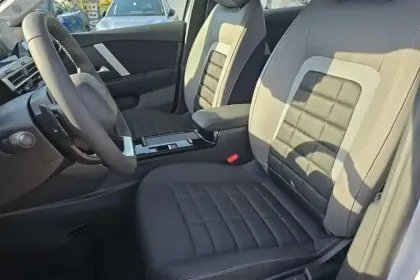 Photo 9 Citroën C4  Hybride 145 e-DCS6