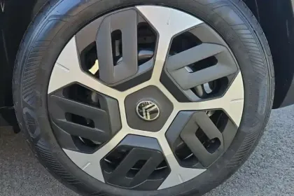 Photo 11 Citroën C4  Hybride 145 e-DCS6