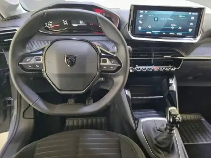 Photo 37 Peugeot 208  PureTech 100 S&S BVM6