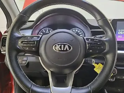 Photo 8 Kia Stonic  1.0 T-GDi 100 ch MHEV iBVM6