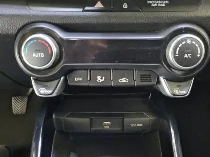 Photo 24 Kia Stonic  1.0 T-GDi 100 ch MHEV iBVM6