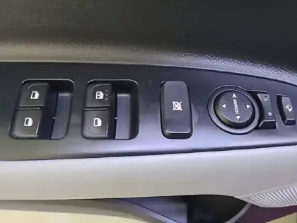 Photo 29 Kia Stonic  1.0 T-GDi 100 ch MHEV iBVM6