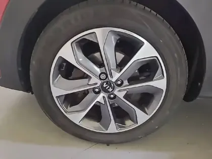 Photo 12 Kia Stonic  1.0 T-GDi 100 ch MHEV iBVM6