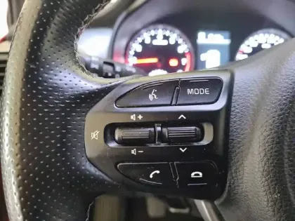 Photo 25 Kia Stonic  1.0 T-GDi 100 ch MHEV iBVM6