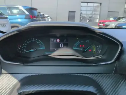 Photo 30 Peugeot 208  Hybrid 110 e-DCS6