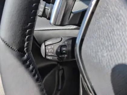 Photo 40 Peugeot 208  Hybrid 110 e-DCS6