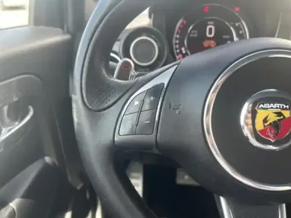 Photo 11 Abarth 500c  1.4 Turbo T-Jet 180ch 595 Competizione BVA