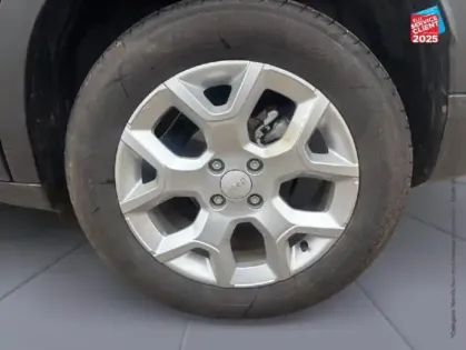 Photo 9 Jeep Avenger  1.2 Turbo T3 100ch MHEV Altitude BVR6 eHybrid GPS Camera Carplay