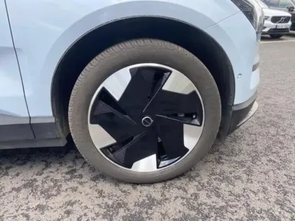 Photo 10 Volvo Ex30  Single Extended Range 272ch Ultra