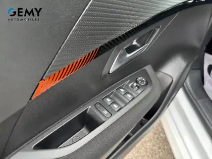 Photo 12 Peugeot 208  BlueHDi 100 S&S BVM6