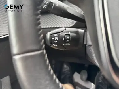 Photo 18 Peugeot 208  BlueHDi 100 S&S BVM6