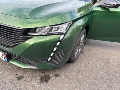 Photo 13 Peugeot 308  PureTech 130ch S&S BVM6 Active Pack