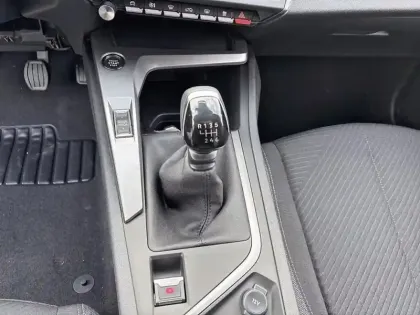 Photo 23 Peugeot 308  PureTech 130ch S&S BVM6 Active Pack