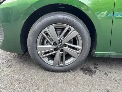 Photo 14 Peugeot 308  PureTech 130ch S&S BVM6 Active Pack