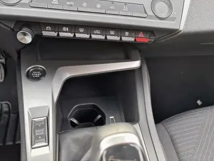 Photo 24 Peugeot 308  PureTech 130ch S&S BVM6 Active Pack