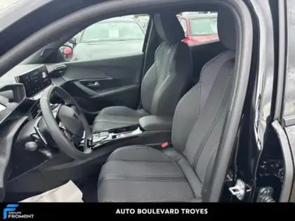 Photo 10 Peugeot 2008  1.2 Hybrid 145ch GT e-DCS6