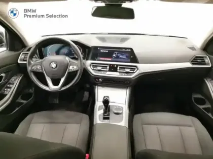 Photo 9 BMW Serie 3 Série 3 Touring 318dA MH 150ch Business Design