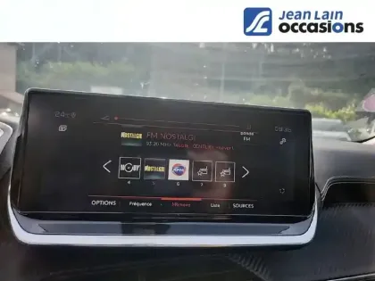 Photo 14 Peugeot 2008  PureTech 155 S&S EAT8