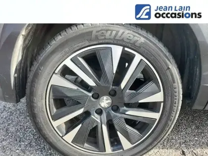 Photo 8 Peugeot 2008  PureTech 155 S&S EAT8