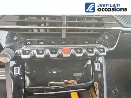 Photo 19 Peugeot 2008  PureTech 155 S&S EAT8