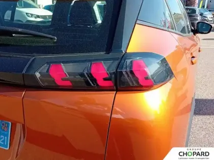 Photo 23 Peugeot 2008  PureTech 100 S&S BVM6