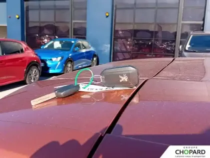 Photo 20 Peugeot 2008  PureTech 100 S&S BVM6