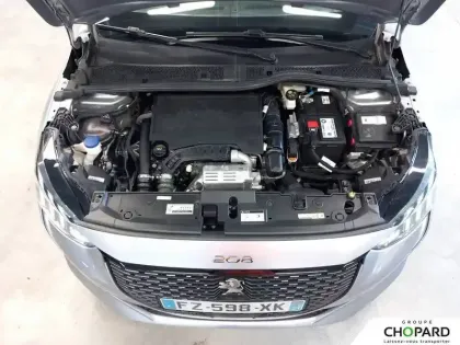 Photo 23 Peugeot 208  PureTech 100 S&S BVM6