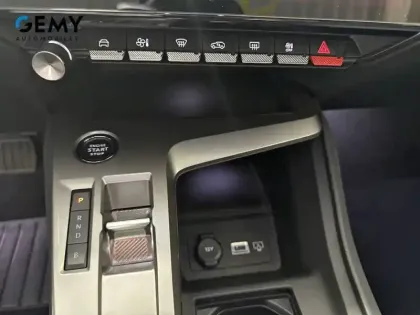 Photo 13 Peugeot 308  SW PHEV 180 e-EAT8