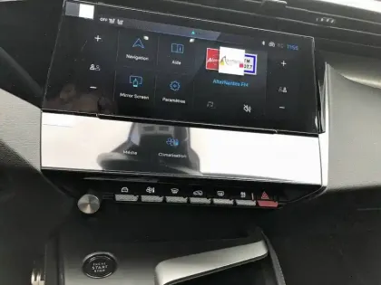 Photo 34 Peugeot 408  Electrique 58 kWh 210ch