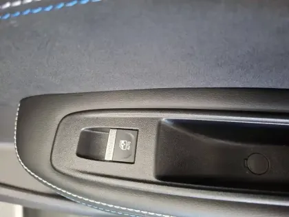 Photo 14 Renault Arkana  E-Tech full hybrid 145 GSR2