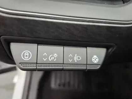 Photo 39 Renault Arkana  E-Tech full hybrid 145 GSR2