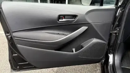 Photo 11 Toyota Corolla  Hybride 122h