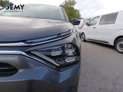 Photo 40 Citroën C4 e- 136 ch Automatique