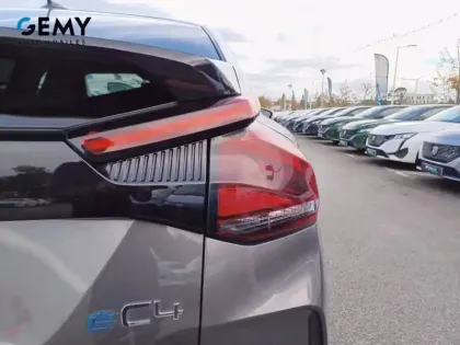 Photo 42 Citroën C4 e- 136 ch Automatique