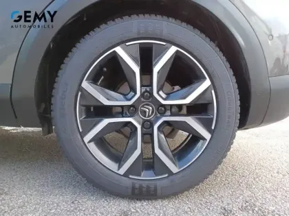 Photo 35 Citroën C4 e- 136 ch Automatique