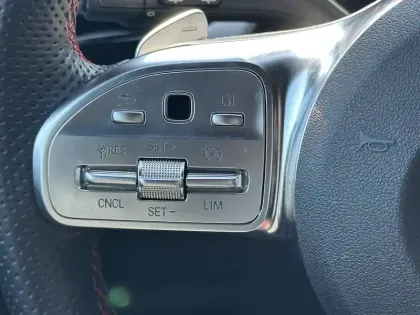 Photo 15 Mercedes Classe A  250 e 8G-DCT