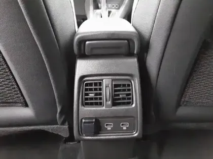 Photo 18 Renault Captur  E-Tech 145 - 21