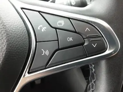 Photo 23 Renault Captur  E-Tech 145 - 21