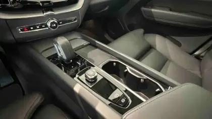 Photo 19 Volvo Xc60  T6 AWD Hybride rechargeable 253 ch+145 ch Geartronic 8