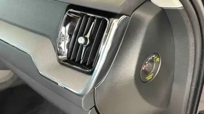 Photo 18 Volvo Xc60  T6 AWD Hybride rechargeable 253 ch+145 ch Geartronic 8