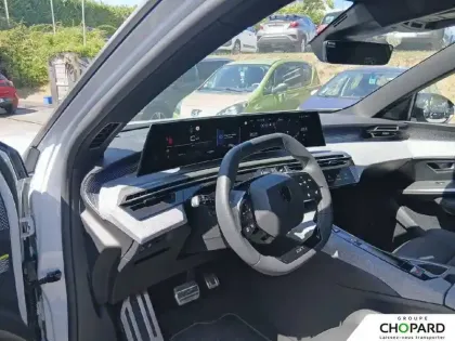 Photo 75 Peugeot 5008  Hybrid 145 e-DCS6