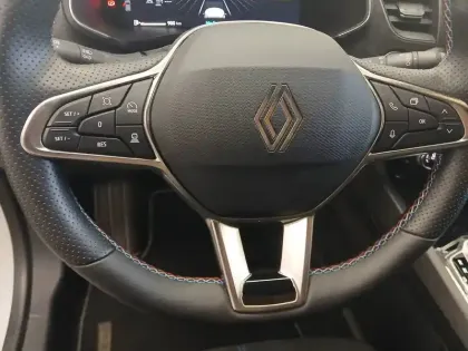 Photo 23 Renault Arkana  E-Tech full hybrid 145 GSR2
